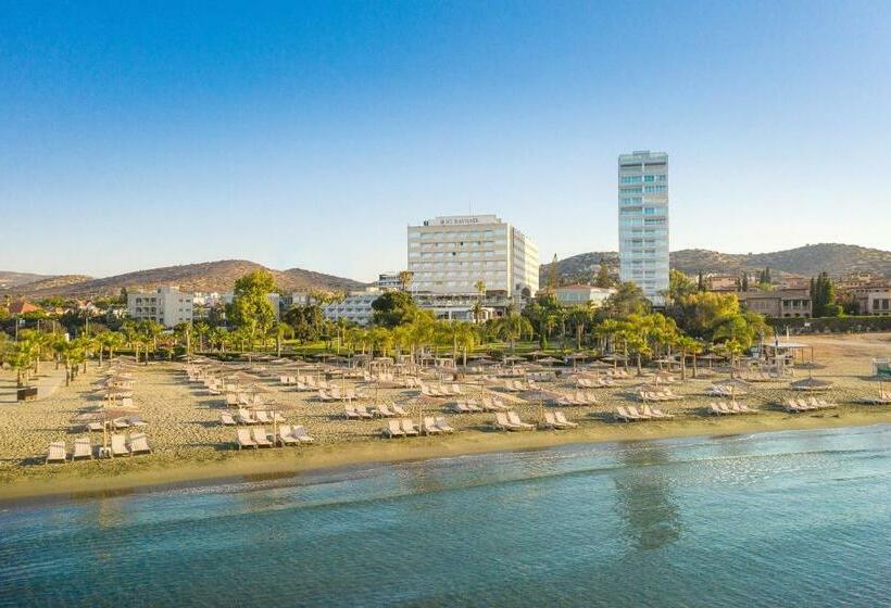 هتل St Raphael Resort