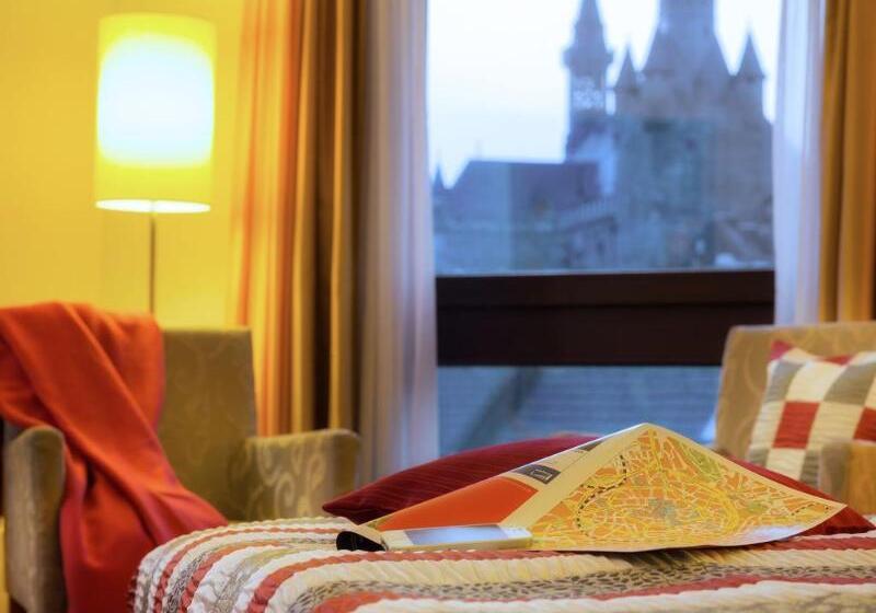 هتل Aquis Grana City