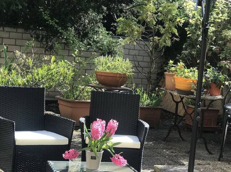 هتل Cascade Superior