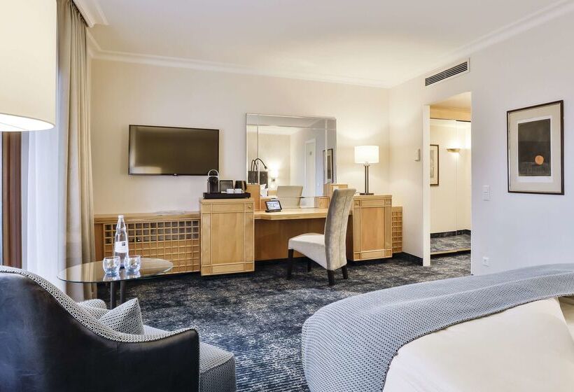 هتل Dorint  Venusberg Bonn