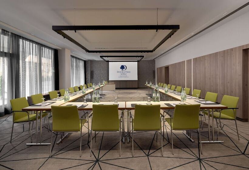 هتل Doubletree By Hilton Hannover Schweizerhof