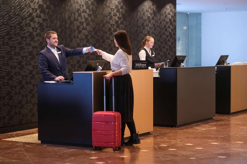 هتل Doubletree By Hilton Hannover Schweizerhof