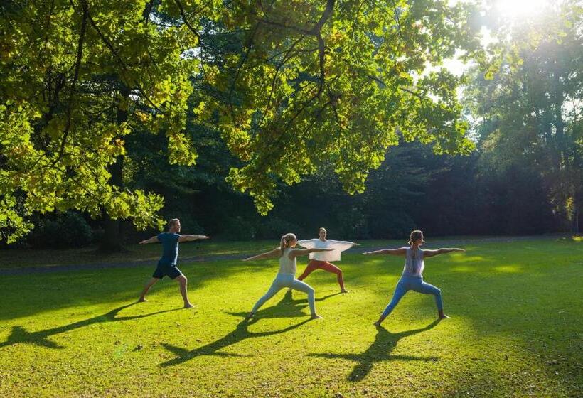 فندق Gräflicher Park Health & Balance Resort