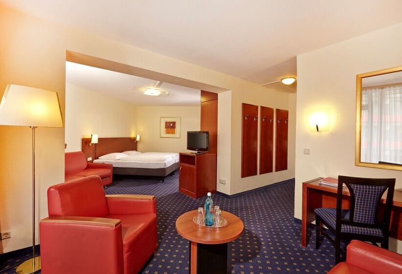 هتل Plaza Inn Goslar