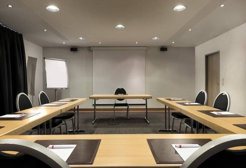 هتل Mercure  Duesseldorf Sued