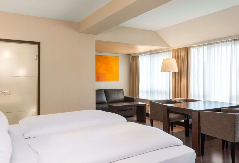 هتل NH Düsseldorf Königsallee