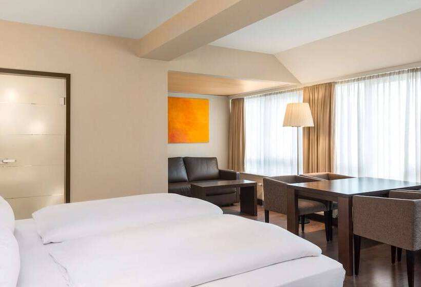 هتل NH Düsseldorf Königsallee