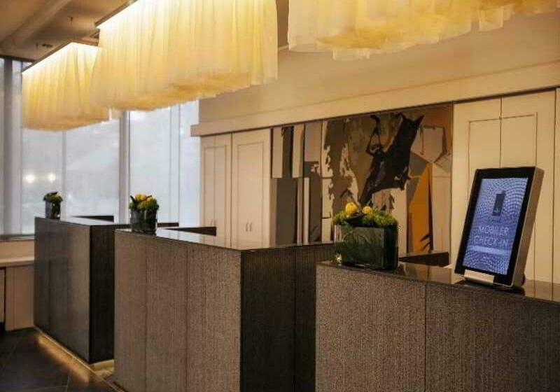 هتل Renaissance Duesseldorf