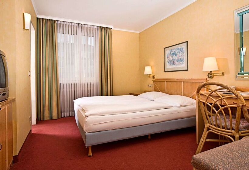 هتل Tryp By Wyndham Köln City Centre