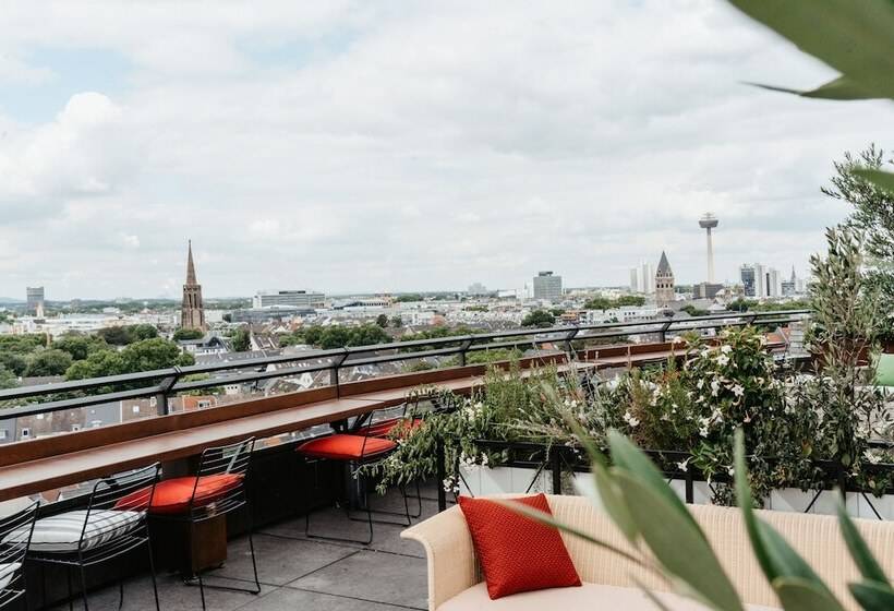 Wasserturm Hotel Cologne, Curio Collection By Hilton