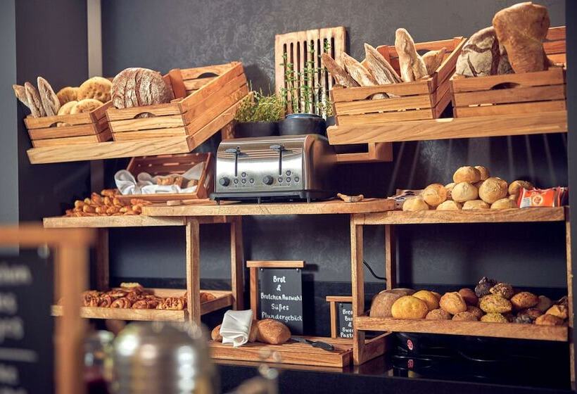 Wasserturm Hotel Cologne, Curio Collection By Hilton