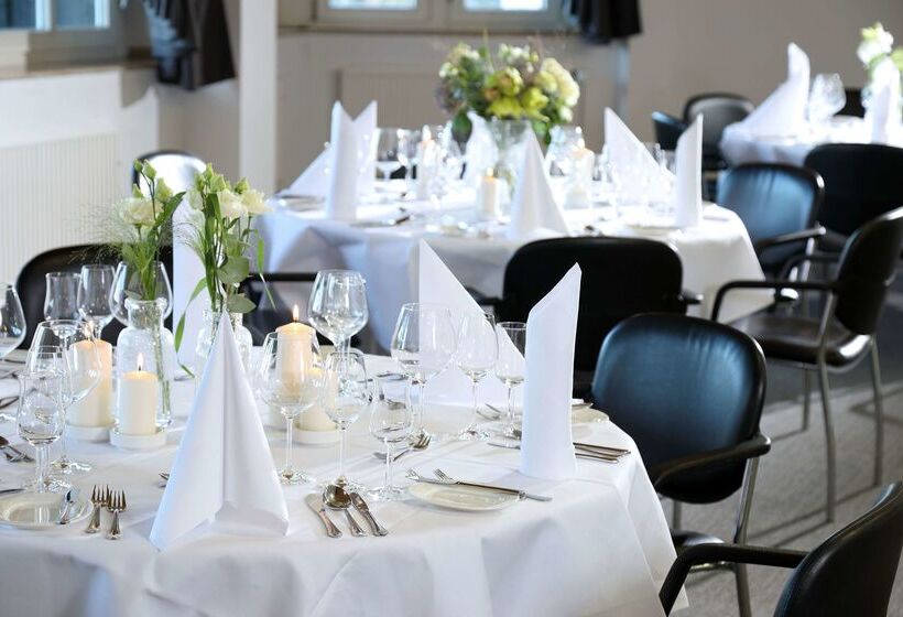 هتل Dorint Resort Winterberg