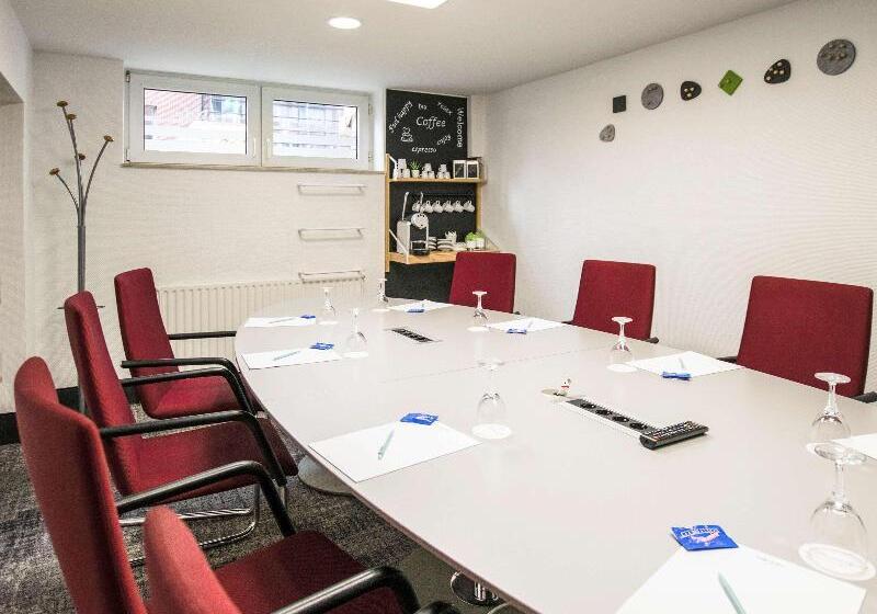 בית מלון כפרי Mercure Residenz Frankfurt Messe