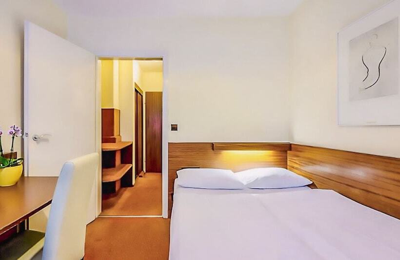 هتل Plaza Inn Rieker Stuttgart Hauptbahnhof