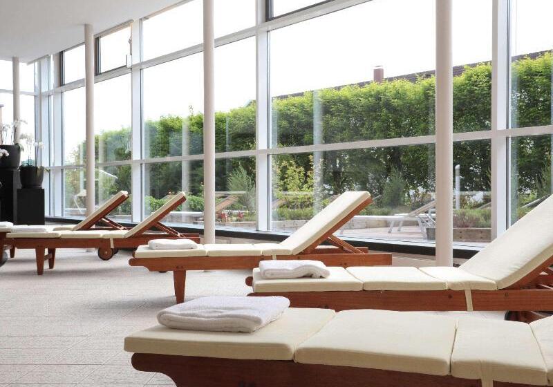 هتل Pullman Stuttgart Fontana