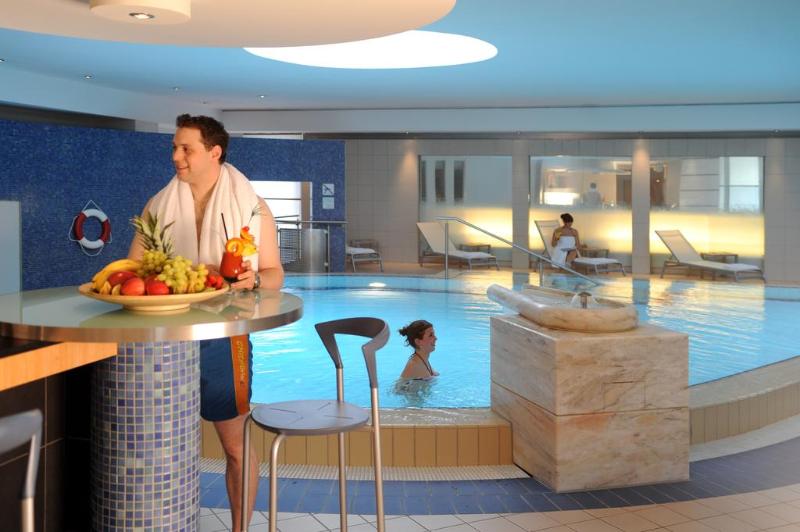 هتل Pullman Stuttgart Fontana