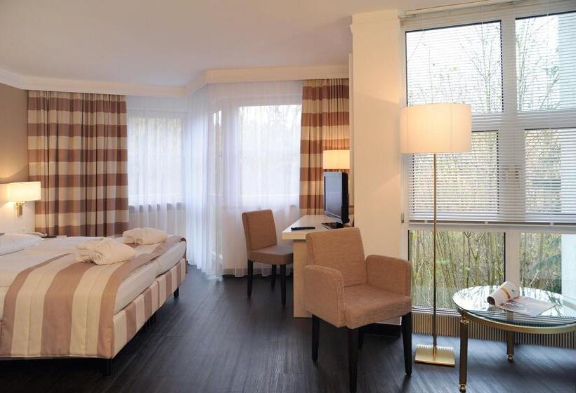 Relexa Waldhotel Schatten Stuttgart