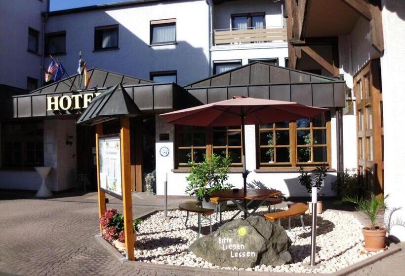בית מלון כפרי Restaurant Zum Schwalbennest