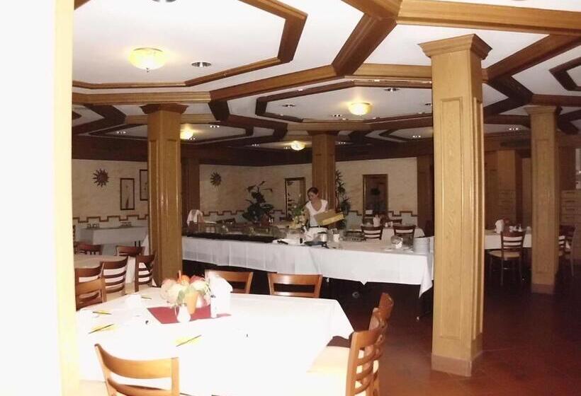 בית מלון כפרי Restaurant Zum Schwalbennest