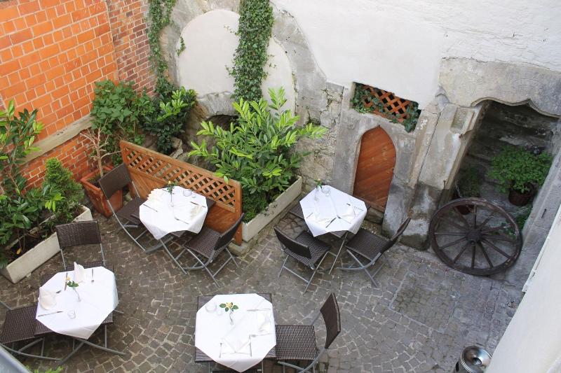 Stadt Gut Hotel Gasthof Goldener Adler