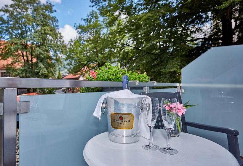 호텔 Zum Turm     Apartments Und Gästezimmer