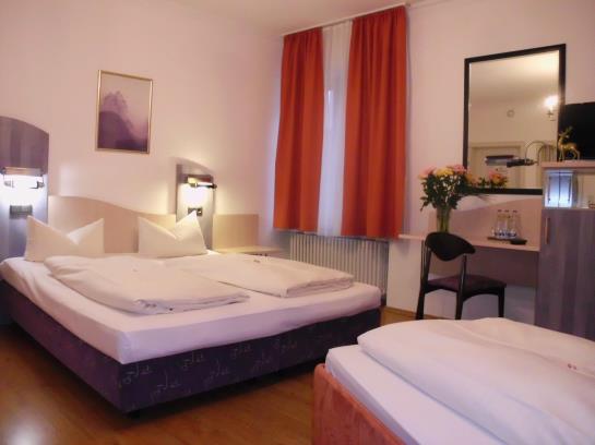 فندق Goldener Hirsch