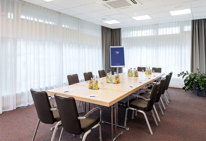 בית מלון כפרי NH Erlangen