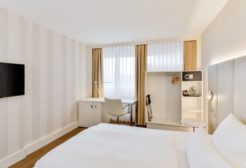 בית מלון כפרי NH Erlangen