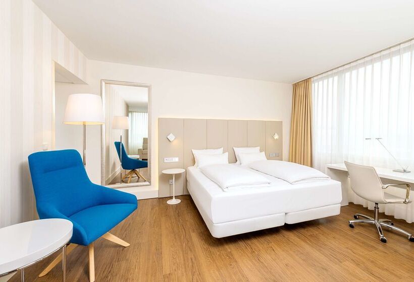 בית מלון כפרי NH Erlangen