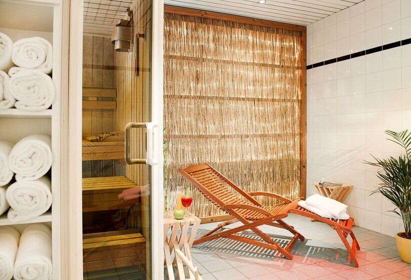 בית מלון כפרי NH Erlangen