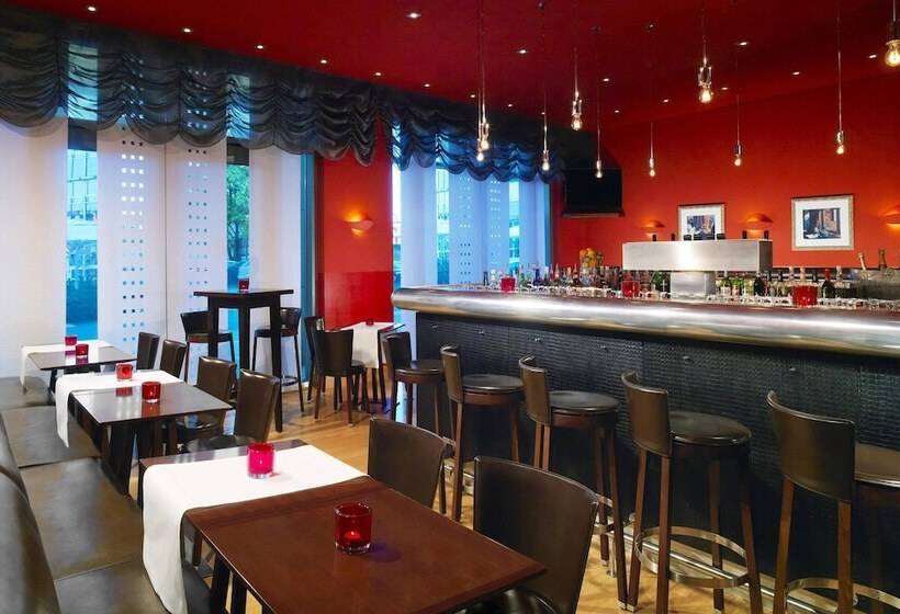 هتل Sheraton Carlton  Nuernberg