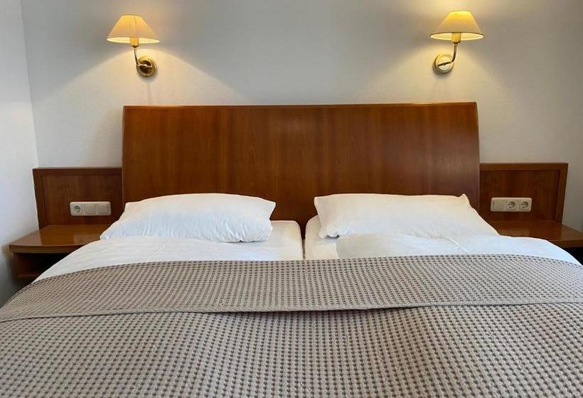 فندق Zur Schönen Aussicht