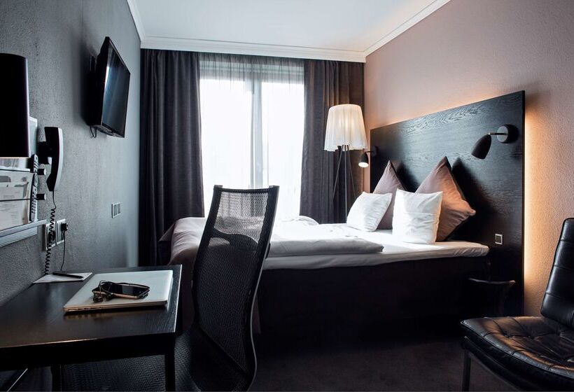 هتل Scandic Front