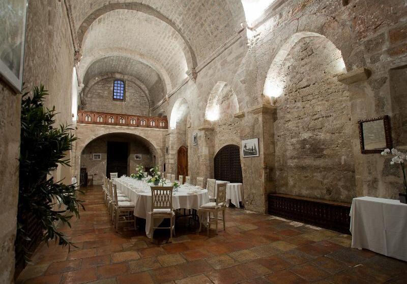 Garrigae Abbaye De Sainte Croix Hotel Et Table Provencale D Elegance