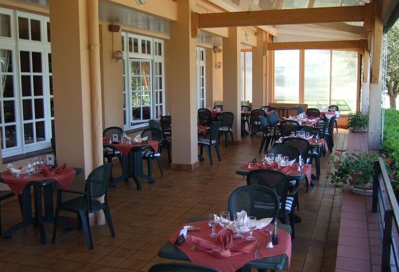 호텔 Auberge De L Orisse Et Iris Hostel