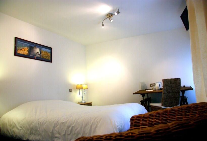 ホテル Auberge Du Cheval Blanc