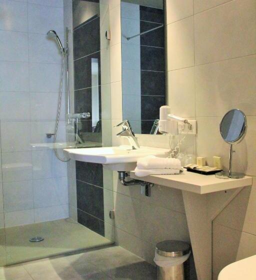 هتل Hostellerie Au Cygne