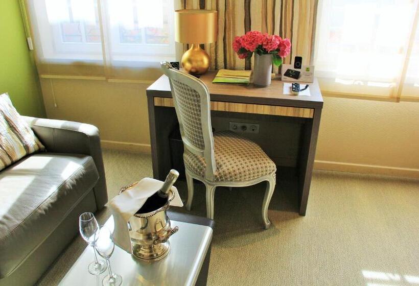 هتل Hostellerie Au Cygne