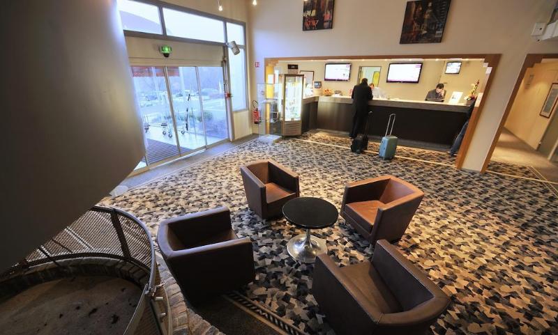 ホテル Hôtel Mercure Rouen Valdereuil