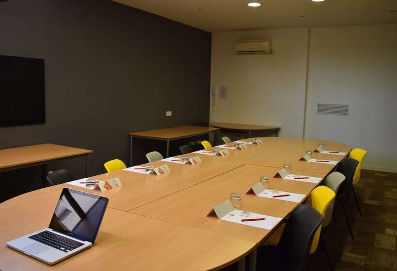 هتل Ibis Montpellier Centre Polygone