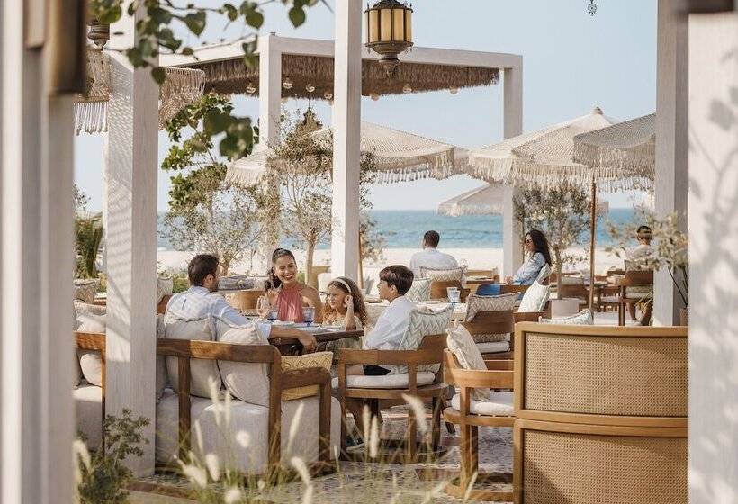 Jumeirah Beach Hotel Dubai