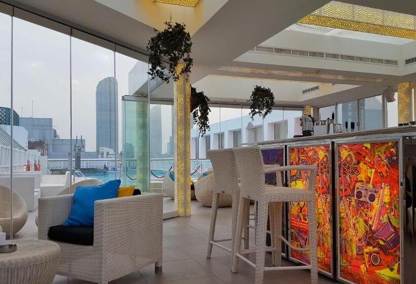 Отель Millennium Downtown Abu Dhabi