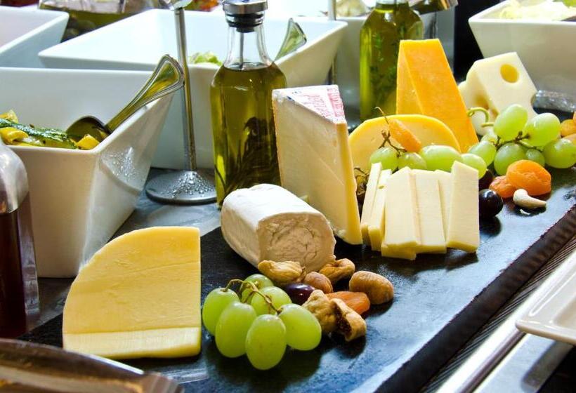 Отель Millennium Downtown Abu Dhabi