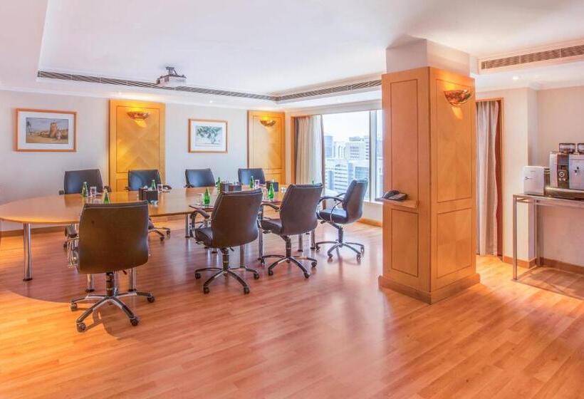 Отель Millennium Downtown Abu Dhabi