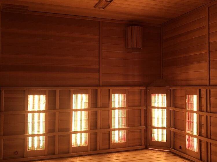 هتل Logis Hôtel Au Cerf d'Or