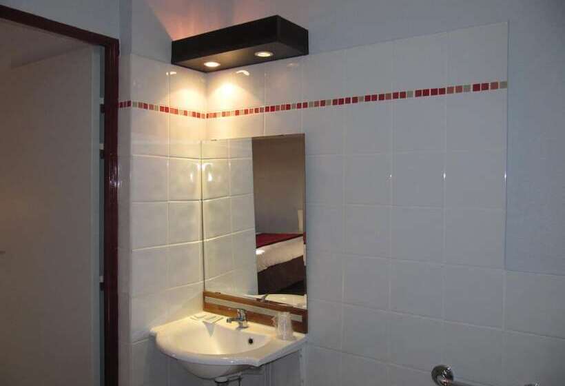 Brit Hotel Essentiel Sète / Balaruc