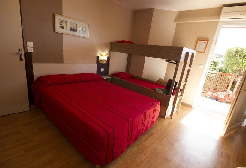 Brit Hotel Essentiel Sète / Balaruc