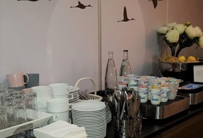 בית מלון כפרי Logis Hôtel Des Lacs Paris Sud