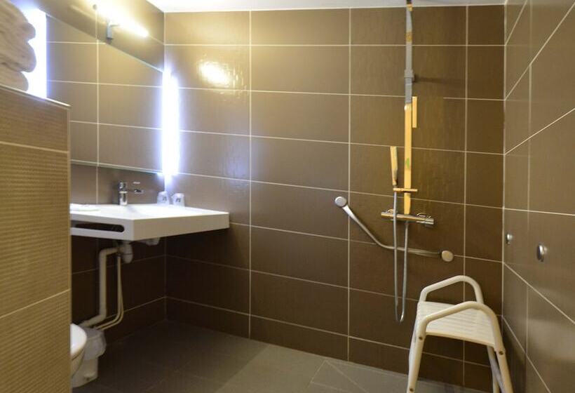 בית מלון כפרי Logis Hôtel Des Lacs Paris Sud