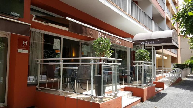 Отель Hôtel Chris Tel